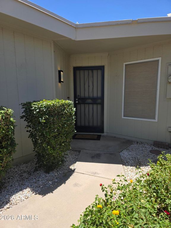 17438 N BOSWELL Boulevard, Sun City, AZ 85373 — photo 2