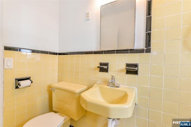 601 Fairview Avenue C1, Fairview, NJ 07022