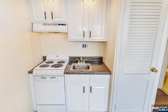 601 Fairview Avenue C1, Fairview, NJ 07022