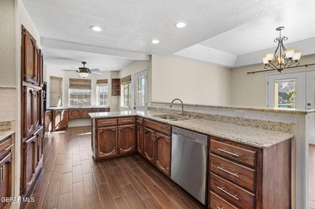 4332 LOMA DE BRISAS Drive, El Paso, TX 79934