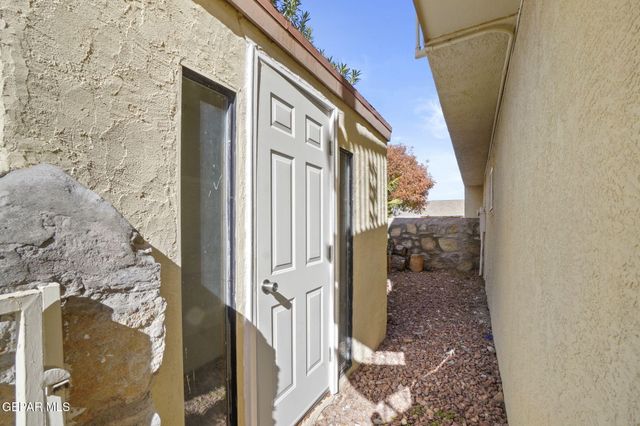 4332 LOMA DE BRISAS Drive, El Paso, TX 79934