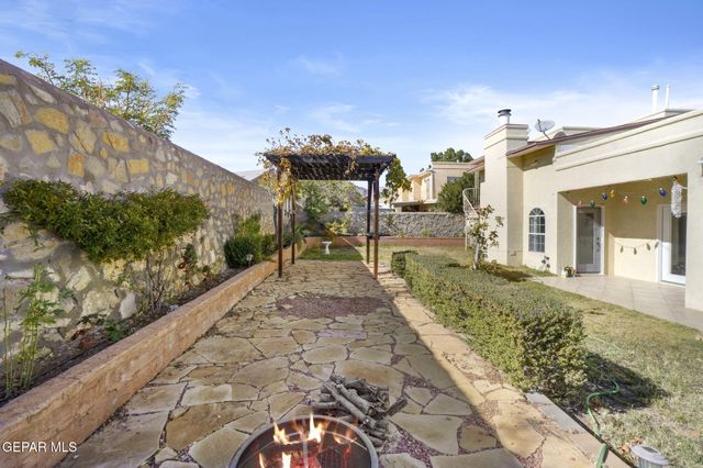 4332 LOMA DE BRISAS Drive, El Paso, TX 79934