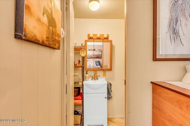 5508 W Flying M Street, Tucson, AZ 85713