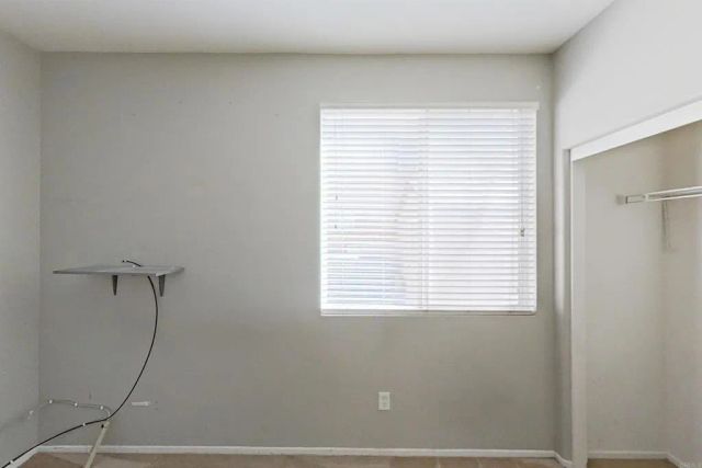 6048 Oak Fence Lane, Lancaster, CA 93536