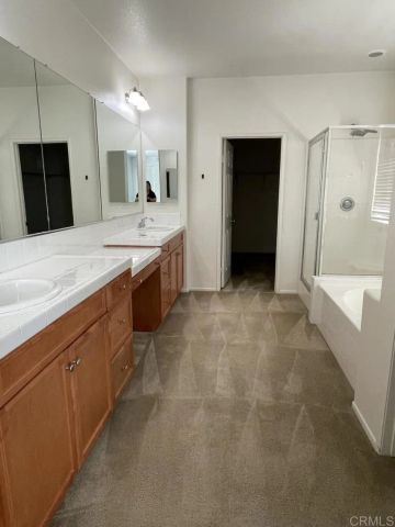 6048 Oak Fence Lane, Lancaster, CA 93536