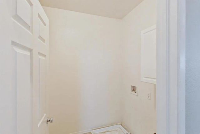 6048 Oak Fence Lane, Lancaster, CA 93536
