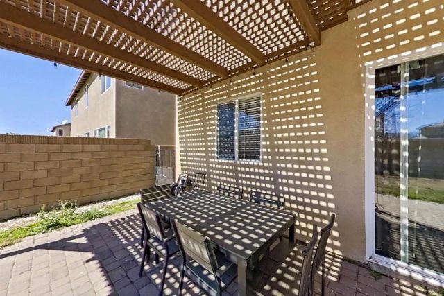 6048 Oak Fence Lane, Lancaster, CA 93536