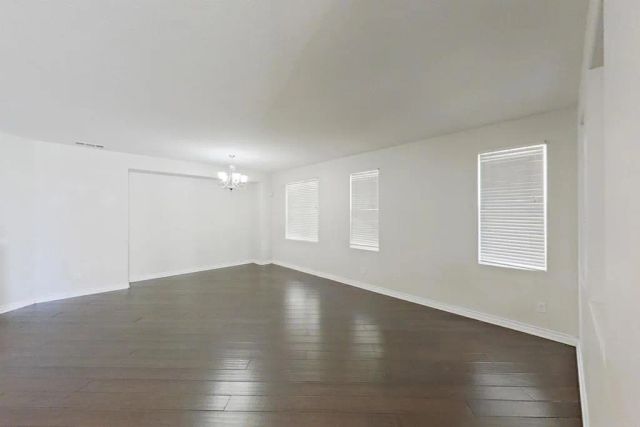 6048 Oak Fence Lane, Lancaster, CA 93536