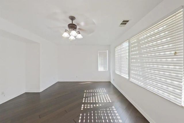 6048 Oak Fence Lane, Lancaster, CA 93536