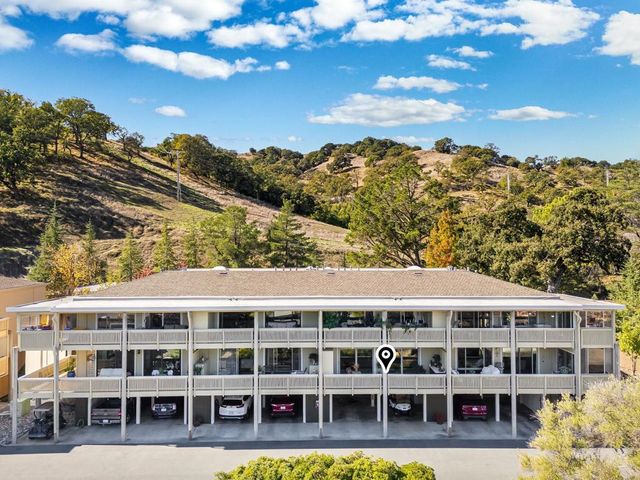 1388 Rockledge Ln 4, Walnut Creek, CA 94595