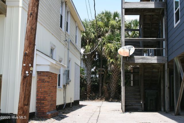 7 E Columbia Street E, Wrightsville Beach, NC 28480