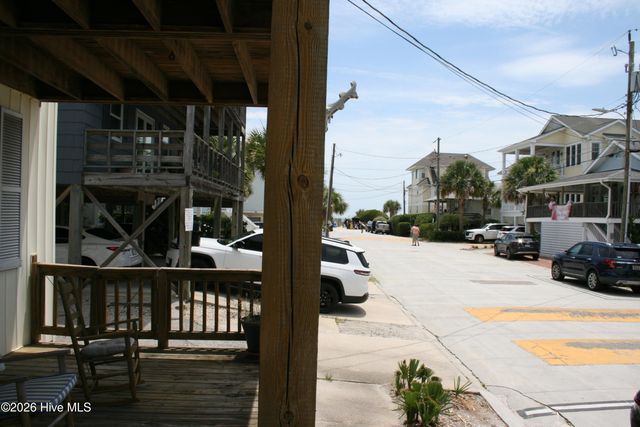 7 E Columbia Street E, Wrightsville Beach, NC 28480