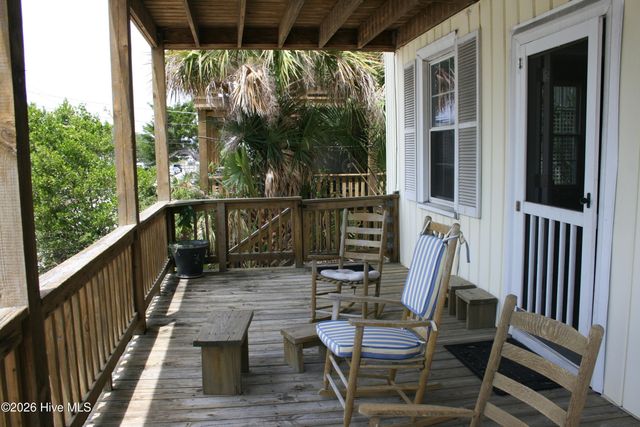 7 E Columbia Street E, Wrightsville Beach, NC 28480