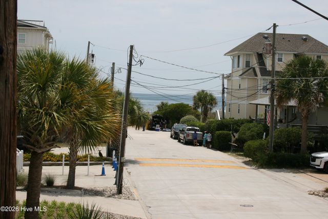 7 E Columbia Street E, Wrightsville Beach, NC 28480