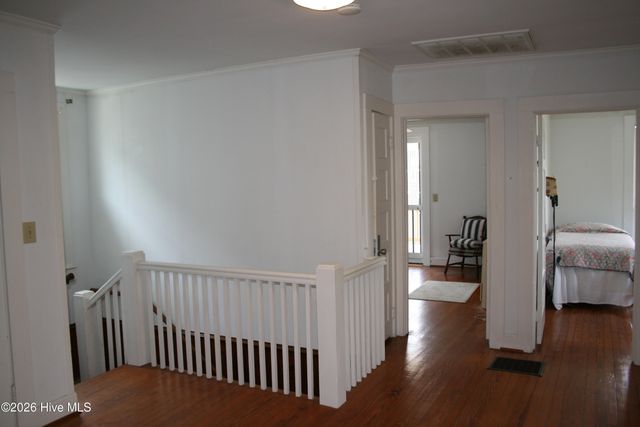 7 E Columbia Street E, Wrightsville Beach, NC 28480