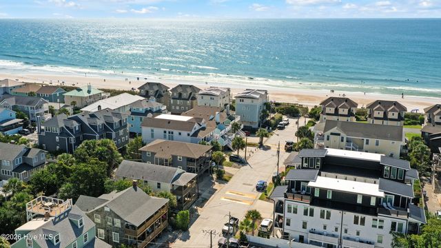 7 E Columbia Street E, Wrightsville Beach, NC 28480