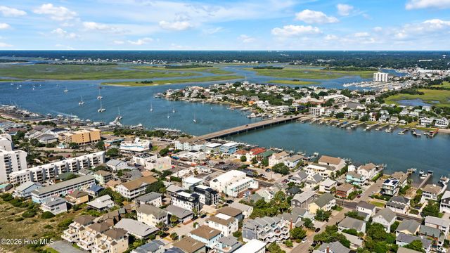 7 E Columbia Street E, Wrightsville Beach, NC 28480