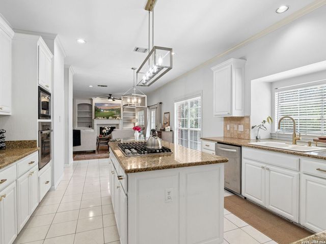 2326 Fountain Way, San Antonio, TX 78248