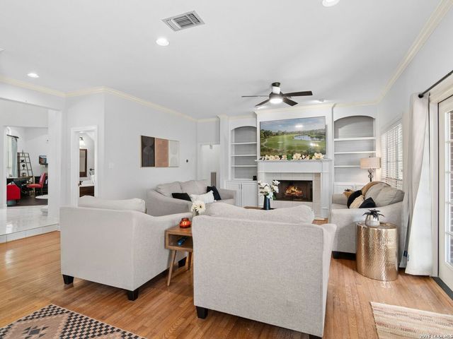 2326 Fountain Way, San Antonio, TX 78248