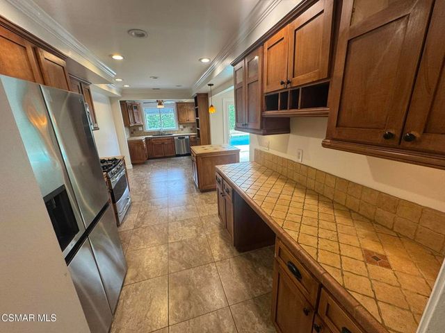 22359 Lanark Street, Canoga Park, CA 91304