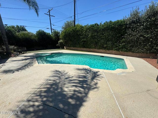 22359 Lanark Street, Canoga Park, CA 91304