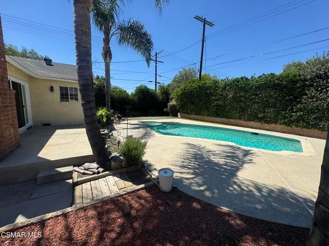 22359 Lanark Street, Canoga Park, CA 91304