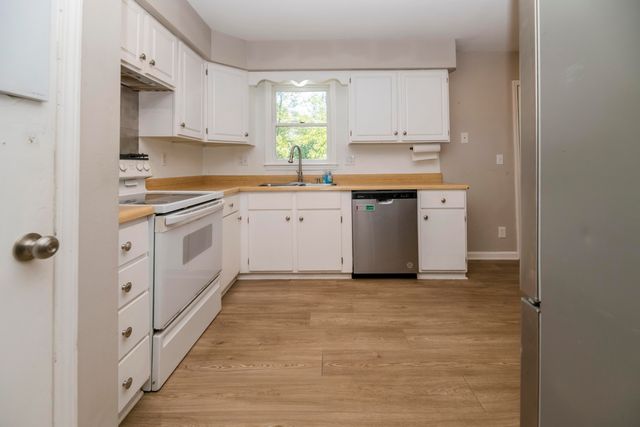 1750 W WEST WAY, Columbia, MO 65203