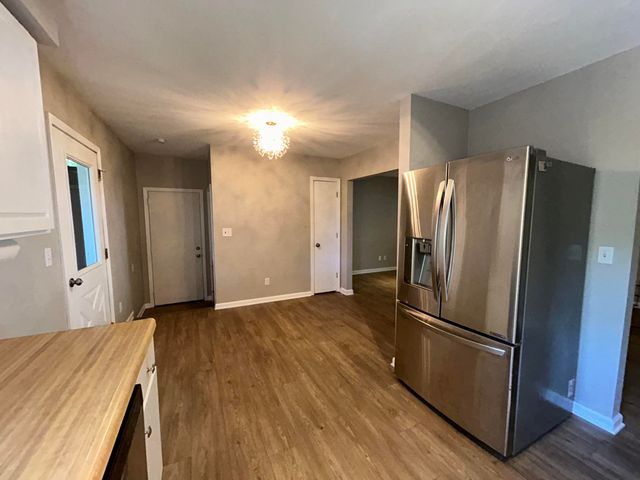 1750 W WEST WAY, Columbia, MO 65203