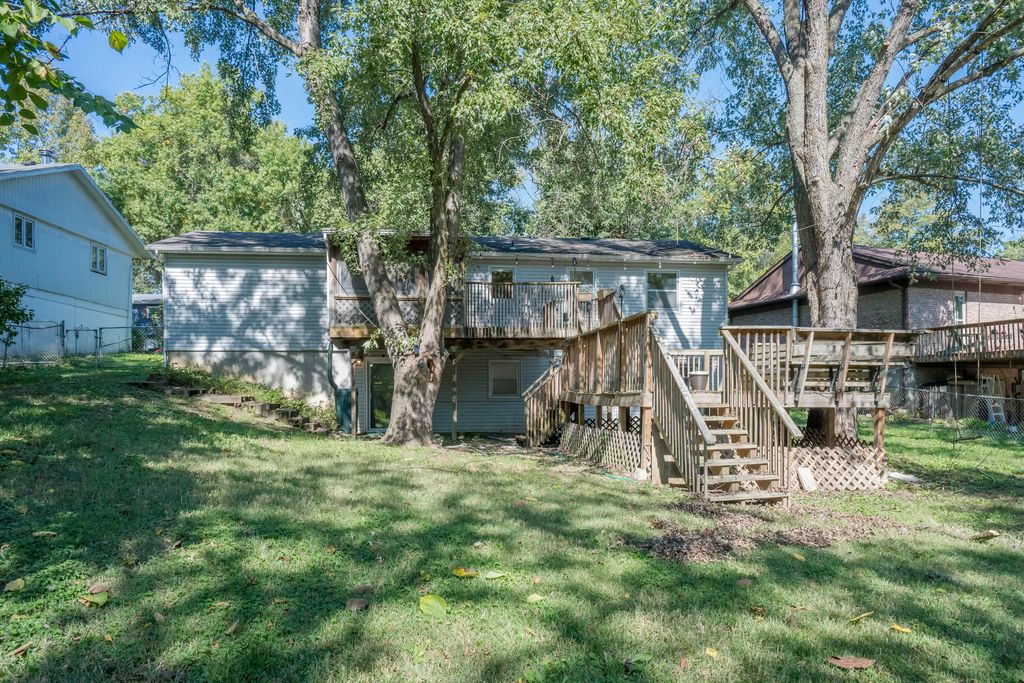 1750 W WEST WAY, Columbia, MO 65203