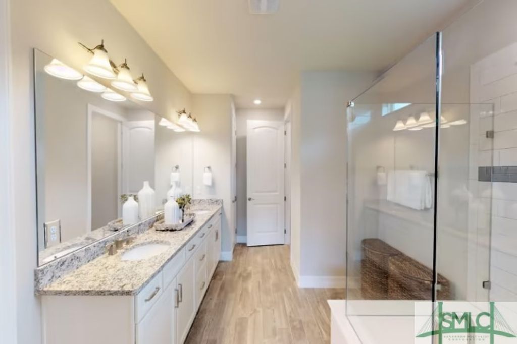 Image 3 of property listing at 86 Sandy Bend Drive, Richmond Hill, GA 31324