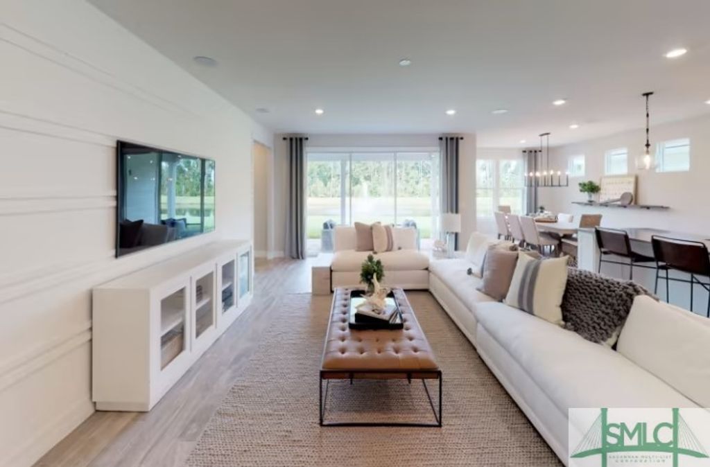 Image 7 of property listing at 86 Sandy Bend Drive, Richmond Hill, GA 31324