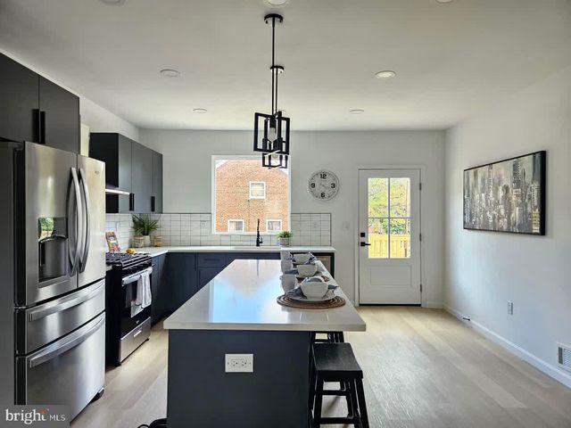 2932 YOST PL NE, Washington, DC 20018