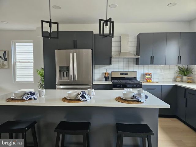 2932 YOST PL NE, Washington, DC 20018