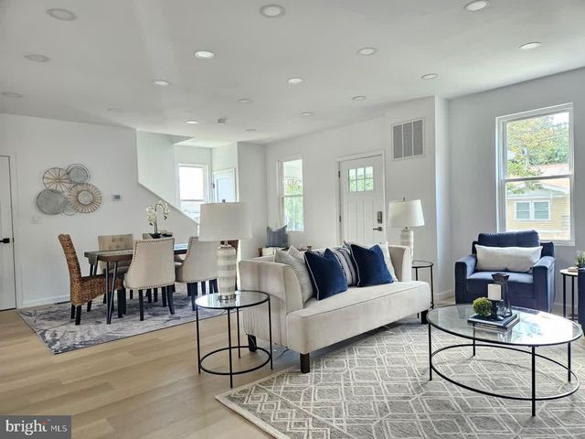 2932 YOST PL NE, Washington, DC 20018