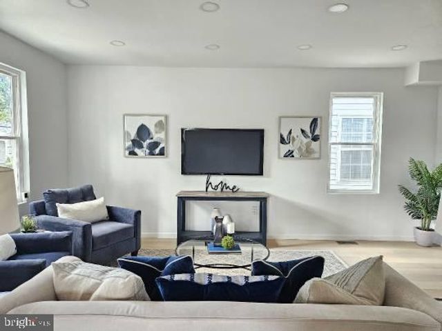 2932 YOST PL NE, Washington, DC 20018