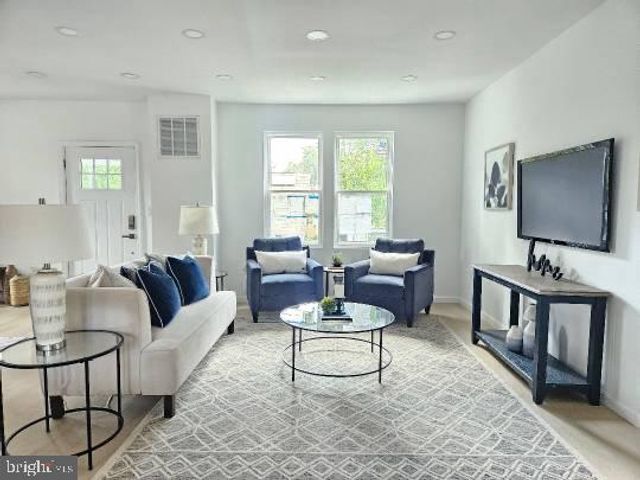 2932 YOST PL NE, Washington, DC 20018