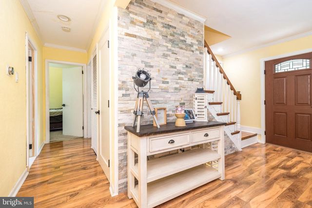 51 SAINT DUNSTANS RD, Hatboro, PA 19040