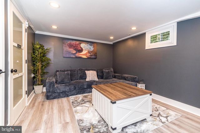 51 SAINT DUNSTANS RD, Hatboro, PA 19040