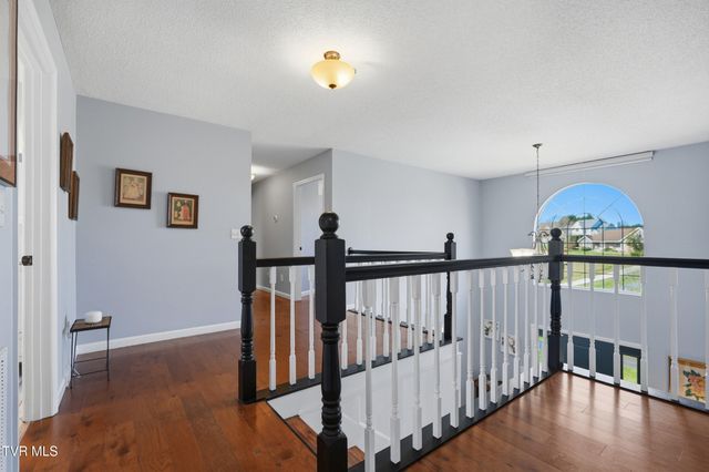 124 Lazy Lane, Gray, TN 37615