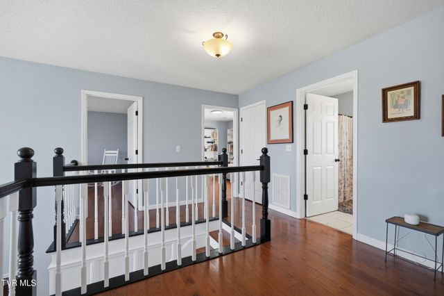 124 Lazy Lane, Gray, TN 37615