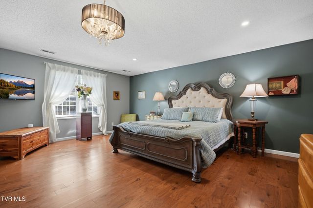 124 Lazy Lane, Gray, TN 37615