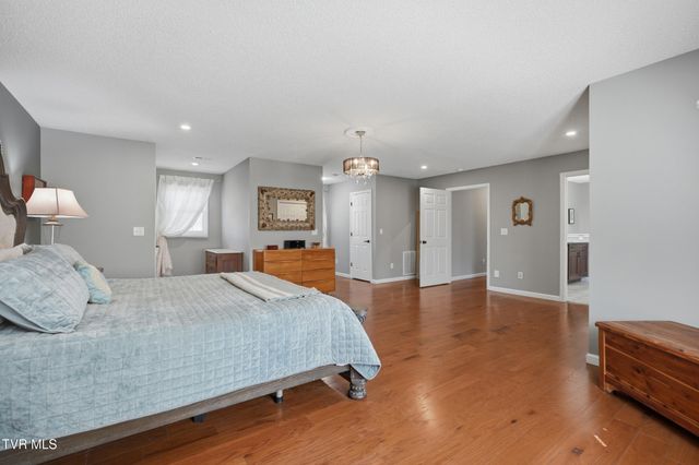 124 Lazy Lane, Gray, TN 37615