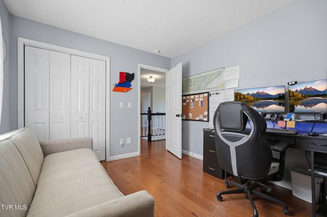 124 Lazy Lane, Gray, TN 37615