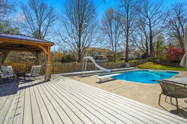 124 Lazy Lane, Gray, TN 37615