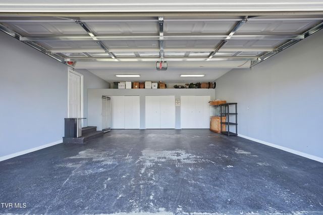 124 Lazy Lane, Gray, TN 37615