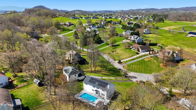 124 Lazy Lane, Gray, TN 37615