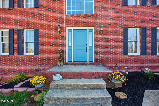 124 Lazy Lane, Gray, TN 37615