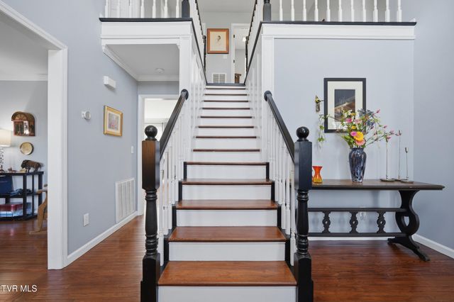 124 Lazy Lane, Gray, TN 37615