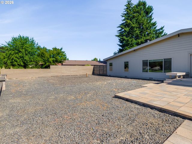 2035 Nw SAINT ANDREWS Dr, Mc Minnville, OR 97128