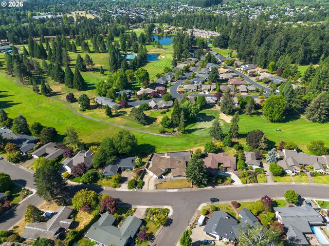 2035 Nw SAINT ANDREWS Dr, Mc Minnville, OR 97128